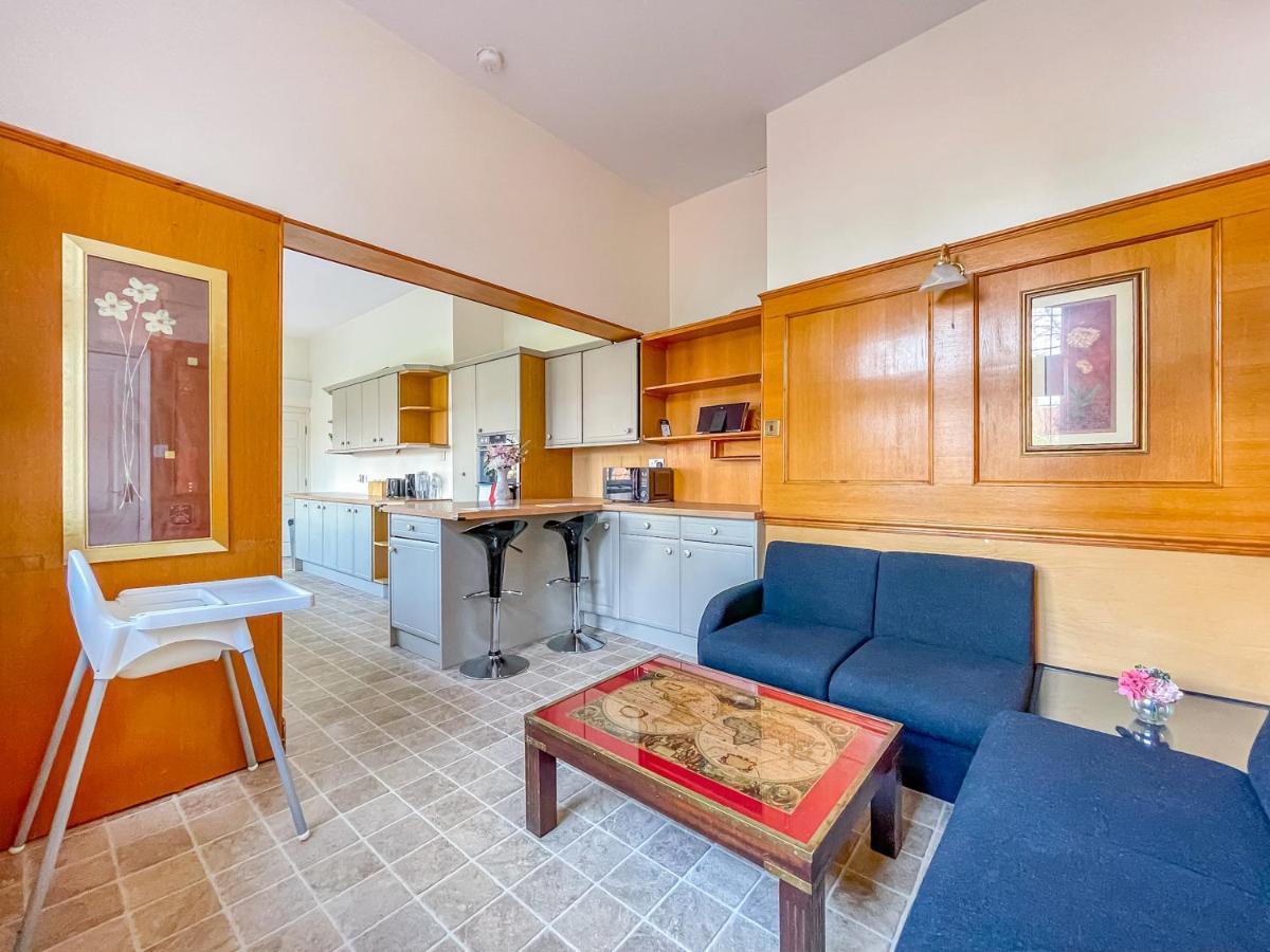 *Rg9Bc* For Your Most Relaxed & Cosy Stay + Free Parking + Free Fast Wifi * Leeds  Buitenkant foto
