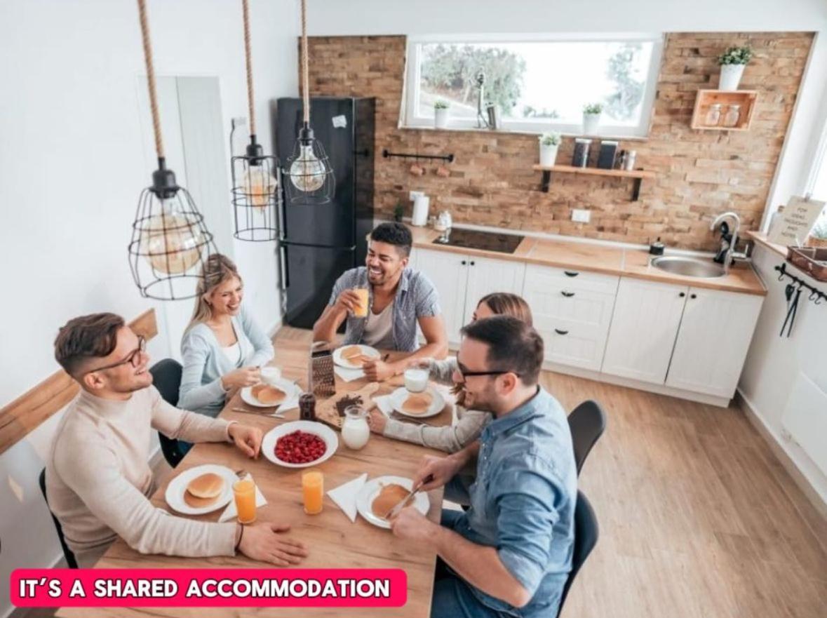 *Rg9Bc* For Your Most Relaxed & Cosy Stay + Free Parking + Free Fast Wifi * Leeds  Buitenkant foto